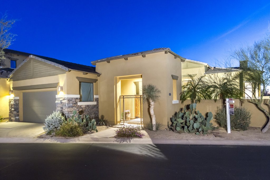 Matheson Team featured listing 2 bedroom + den Tapadero waterfront