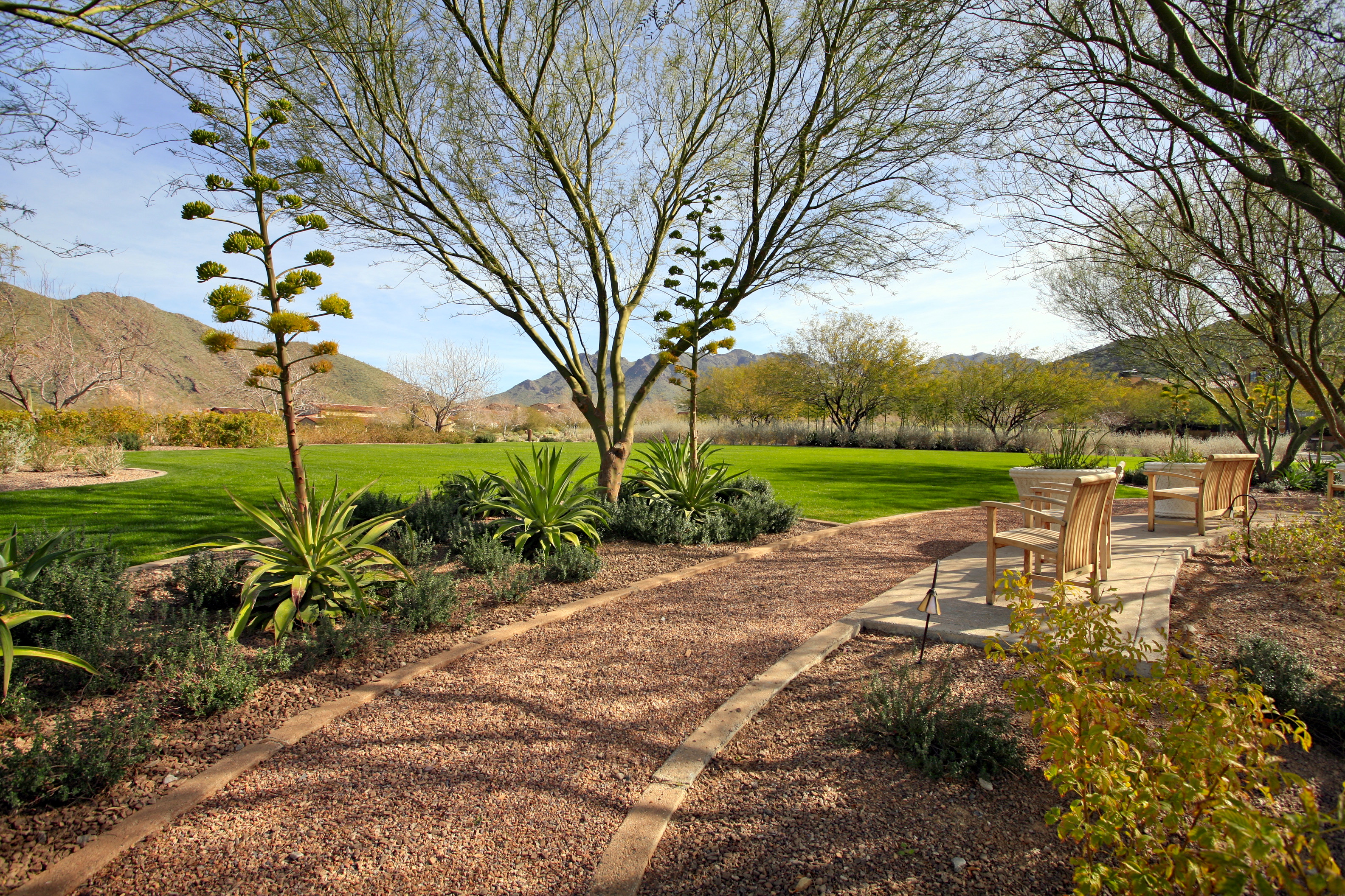 Community-maintained park in Silverleaf.