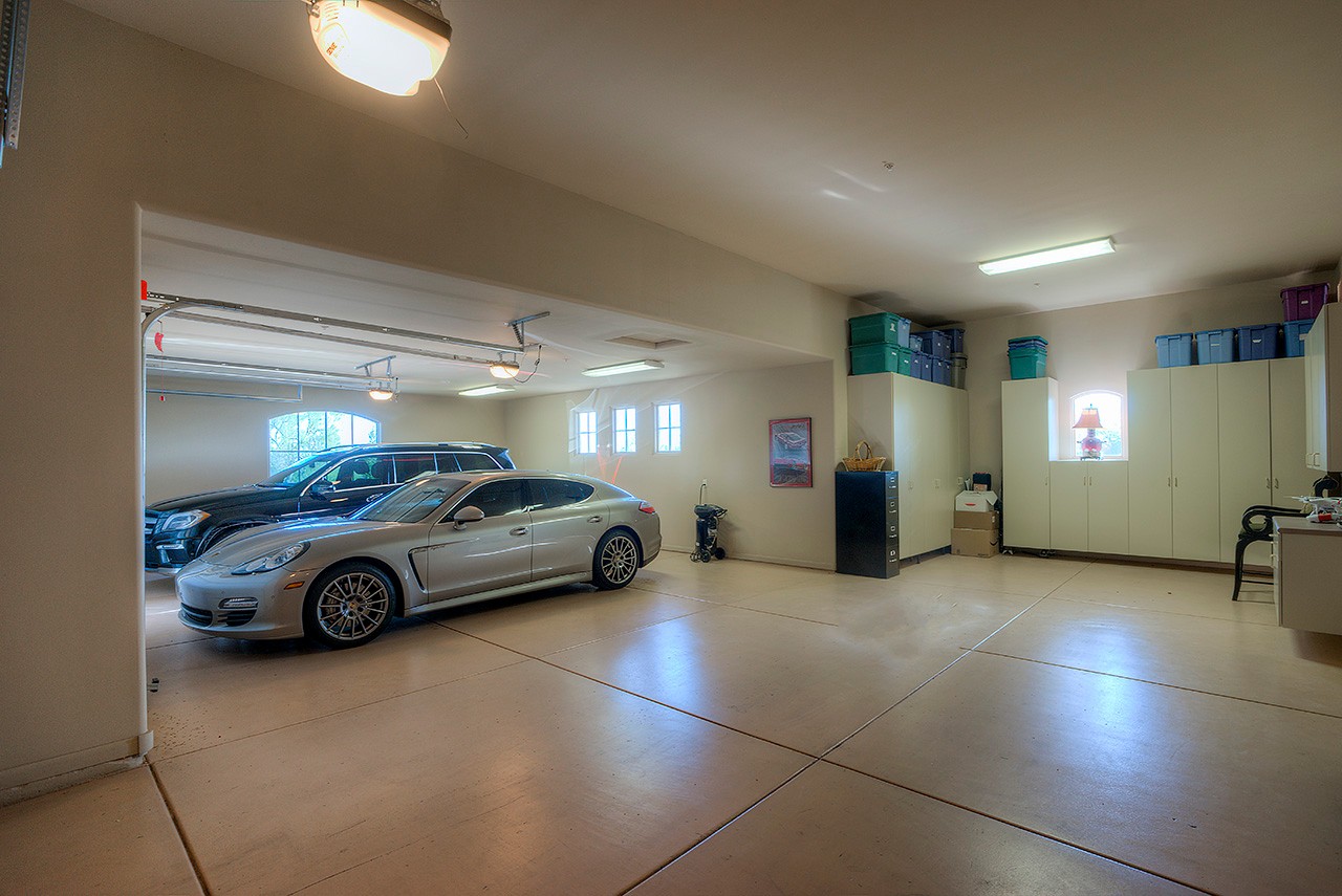 Four car tandem garage