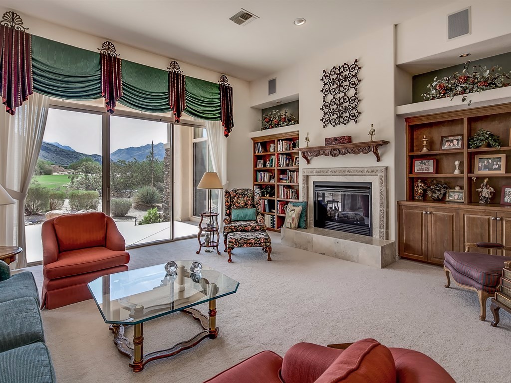 010_Living Room