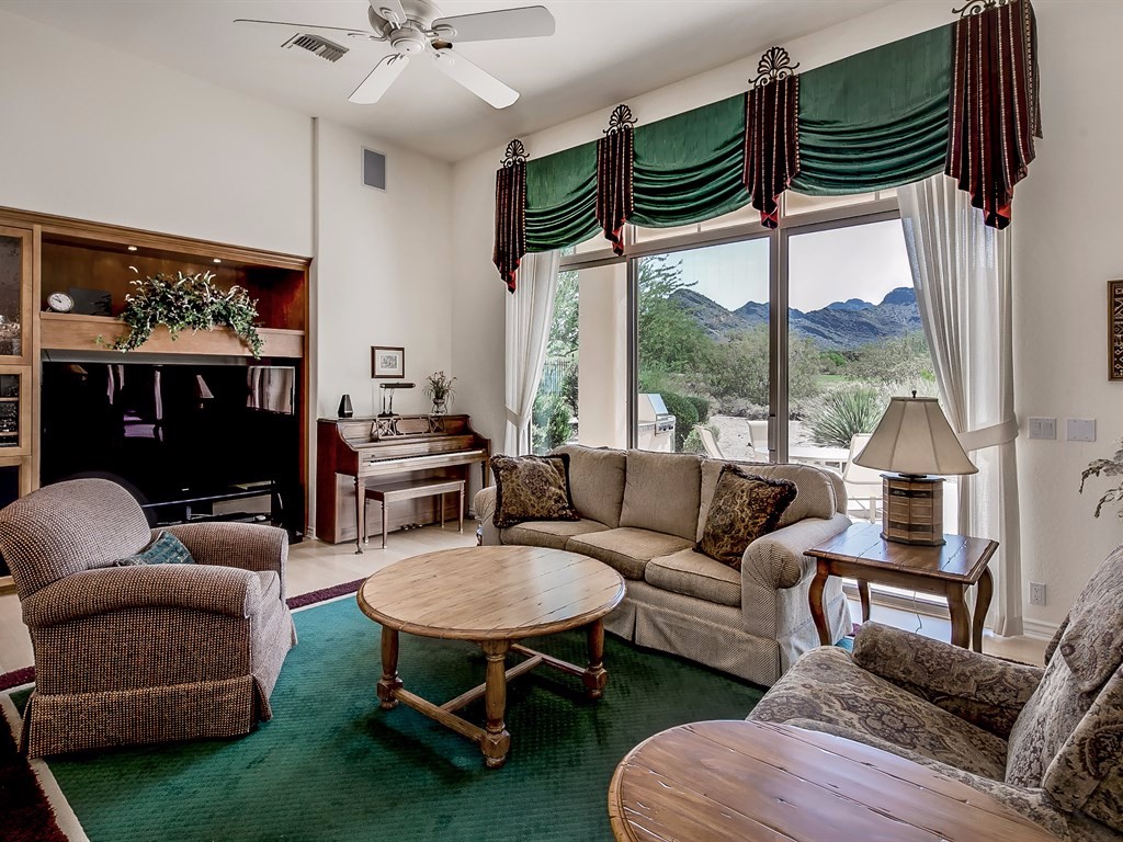 014_Family Room Views