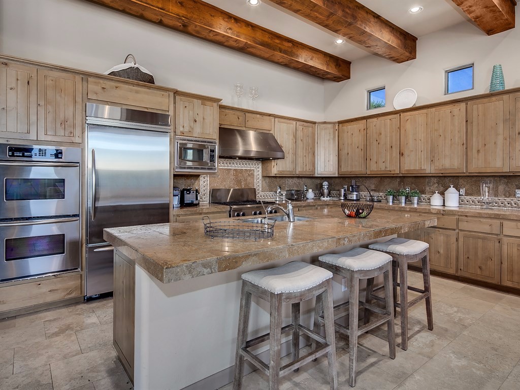 012_Kitchen ~ Breakfast Bar
