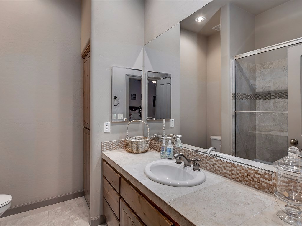 025_Bathroom