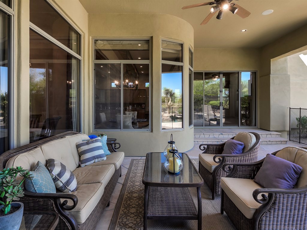 030_Outdoor Living Areas