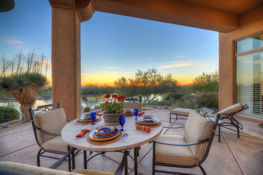 043_patio_dining-sunset