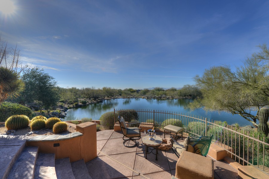 046_lakefront_property