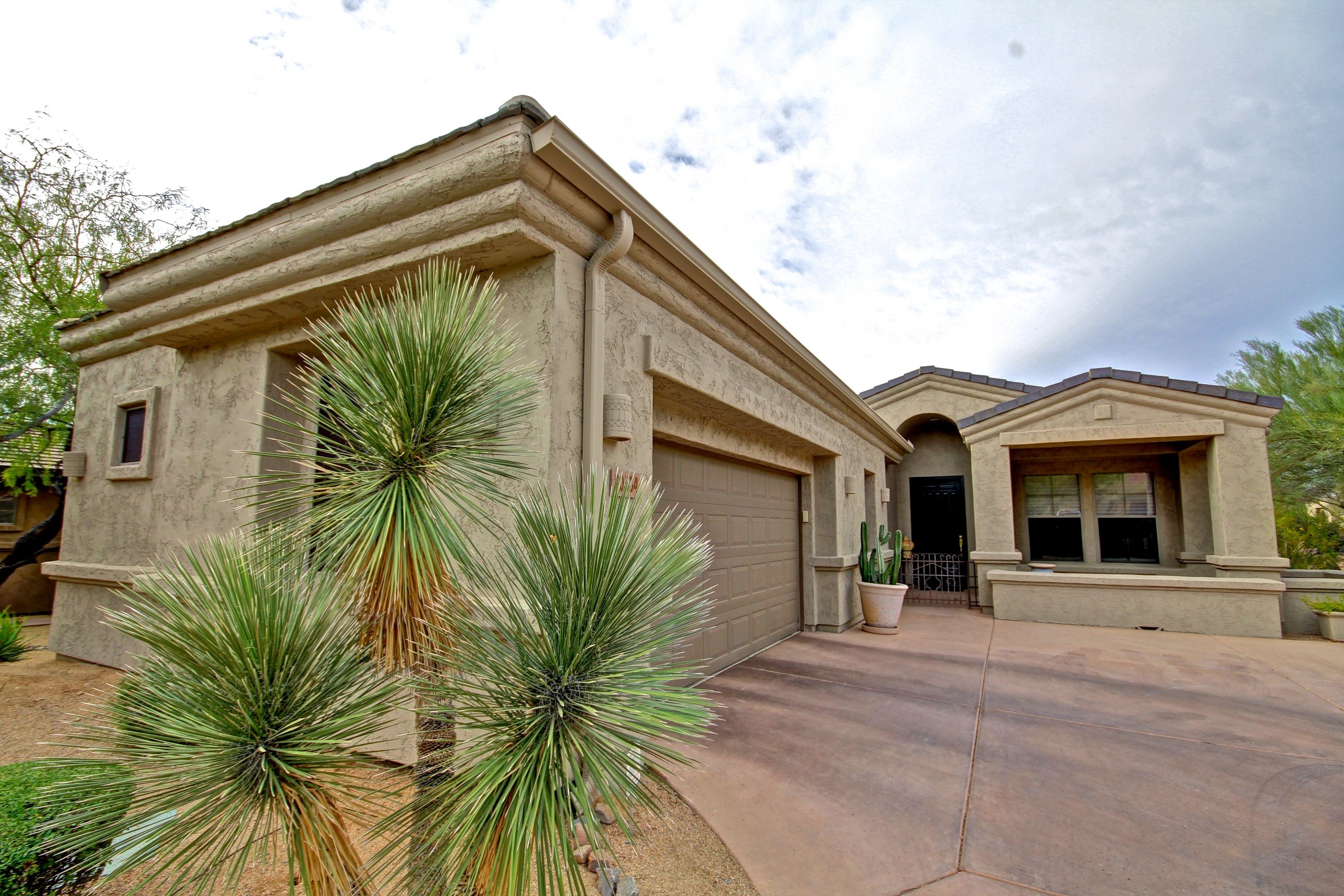 Front patio and walkway at this Scottsdale home for sale in DC Ranch located at 20534 N 95th St Scottsdale, AZ 85255 listed by Don Matheson at The Matheson Team