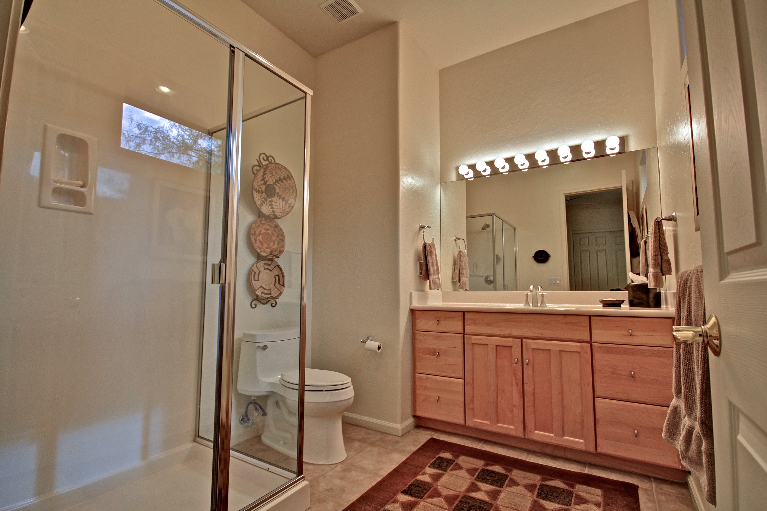 Ensuite guest bath at this Scottsdale home for sale in DC Ranch located at 20534 N 95th St Scottsdale, AZ 85255 listed by Don Matheson at The Matheson Team