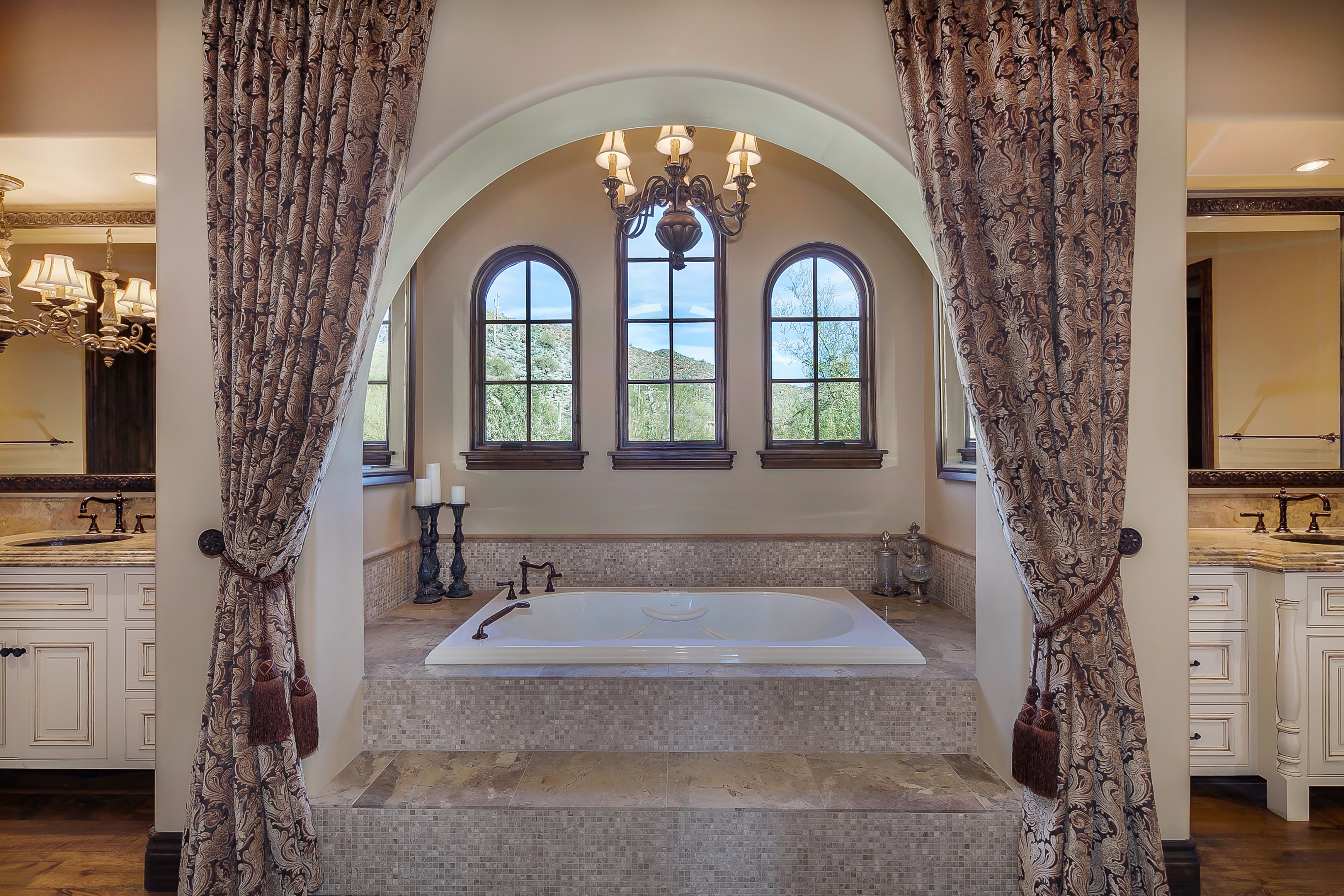 Gorgeous soaking tub at this Scottsdale home for sale in Silverleaf located at 10744 E Wingspan Way #1665 Scottsdale, AZ 85255 listed by Don Matheson at The Matheson Team