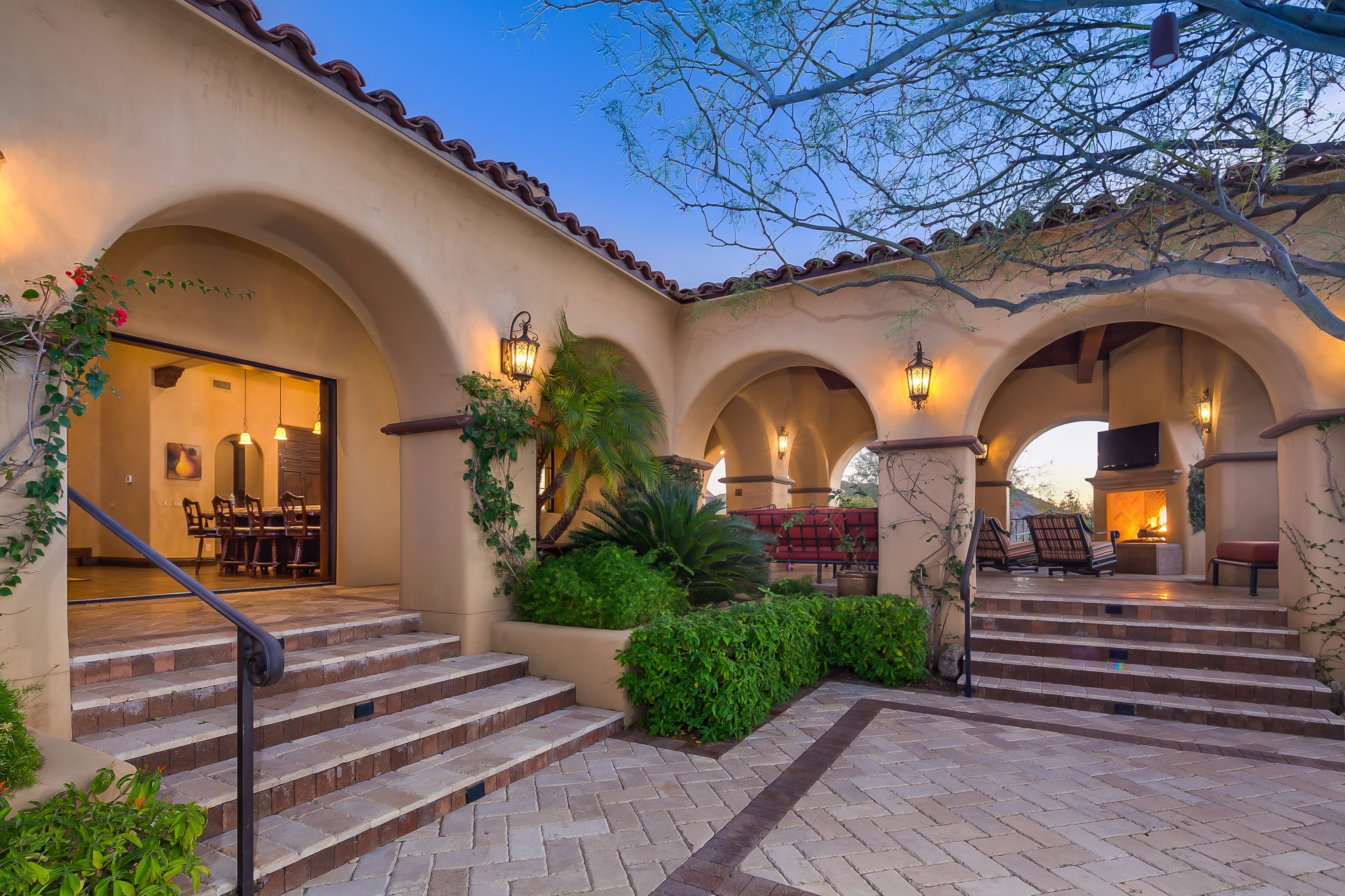 Courtyard steps at this Scottsdale home for sale in Silverleaf located at 10744 E Wingspan Way #1665 Scottsdale, AZ 85255 listed by Don Matheson at The Matheson Team