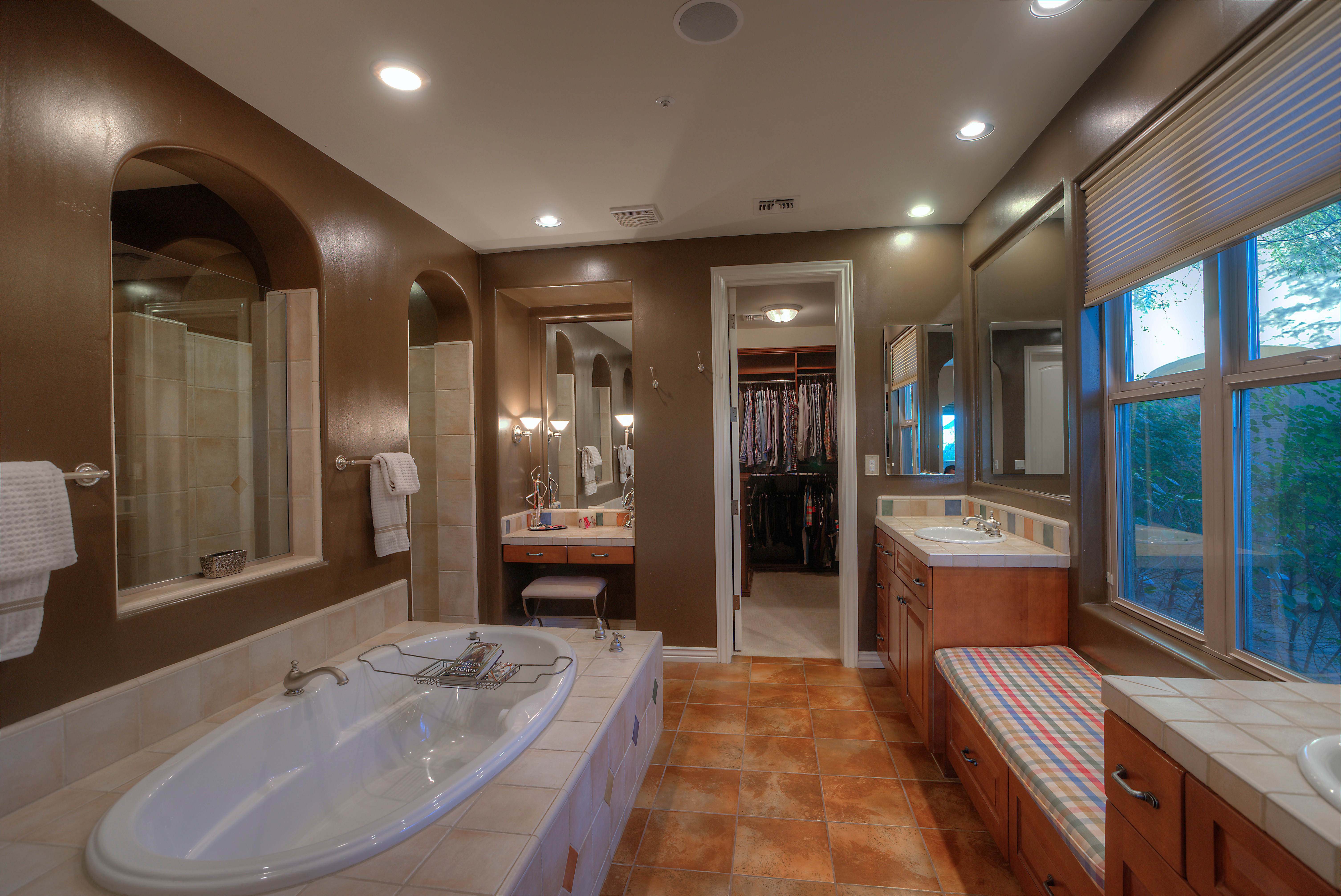 Spa-like en-suite bath at this Scottsdale home for sale in DC Ranch located at 19829 N 97th Pl Scottsdale, AZ 85255 listed by Don Matheson at The Matheson Team