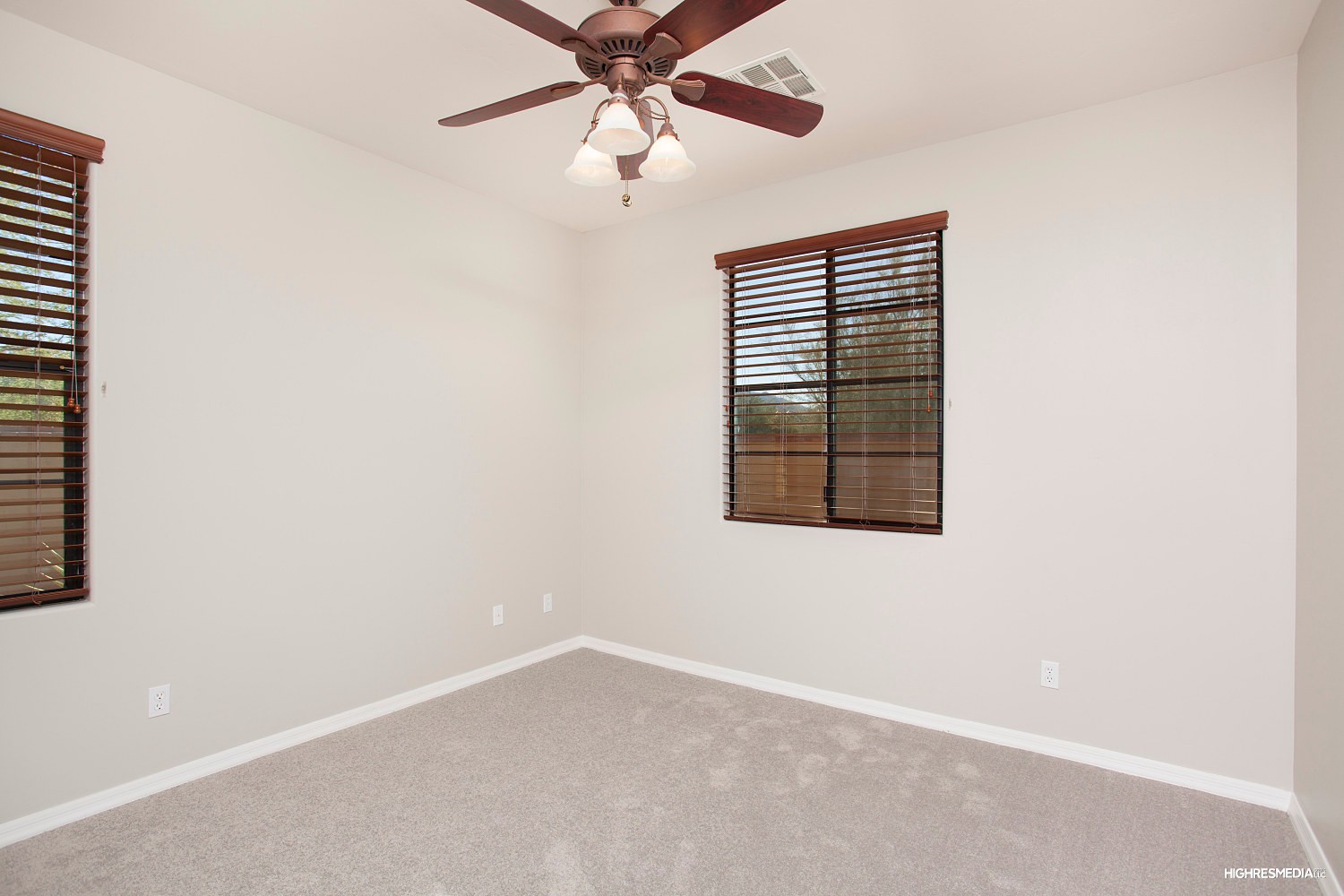 Inviting guest bedroom at this Scottsdale townhome for sale in Market Street at DC Ranch located at 20704 N 90th Pl #1005 Scottsdale, AZ 85255 listed by Don Matheson at The Matheson Team