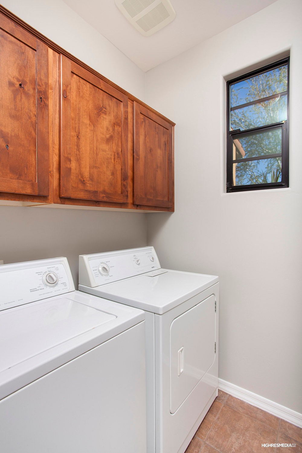In-Unit Laundry at this Scottsdale townhome for sale in Market Street at DC Ranch located at 20704 N 90th Pl #1005 Scottsdale, AZ 85255 listed by Don Matheson at The Matheson Team