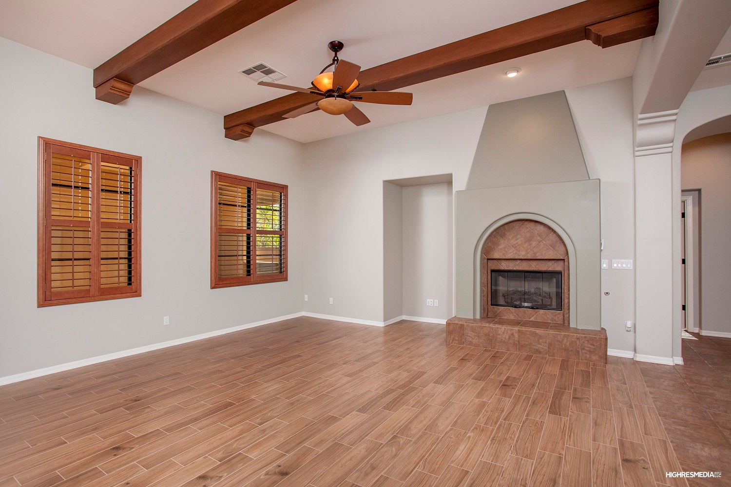 Gas fireplace in great room at this Scottsdale townhome for sale in Market Street at DC Ranch located at 20704 N 90th Pl #1005 Scottsdale, AZ 85255 listed by Don Matheson at The Matheson Team