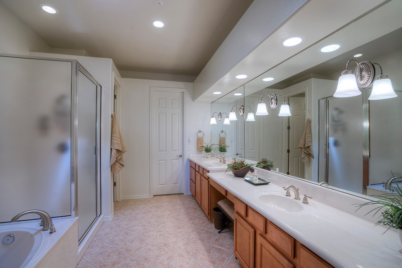 En-suite owner's bath at this Scottsdale home for sale located in DC Ranch at 9270 E Thompson Peak Pwky #320 Scottsdale, AZ 85255 listed by Don Matheson at The Matheson Team