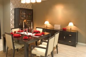 Selling a Home - Here's How to Stage Your Dining Room
