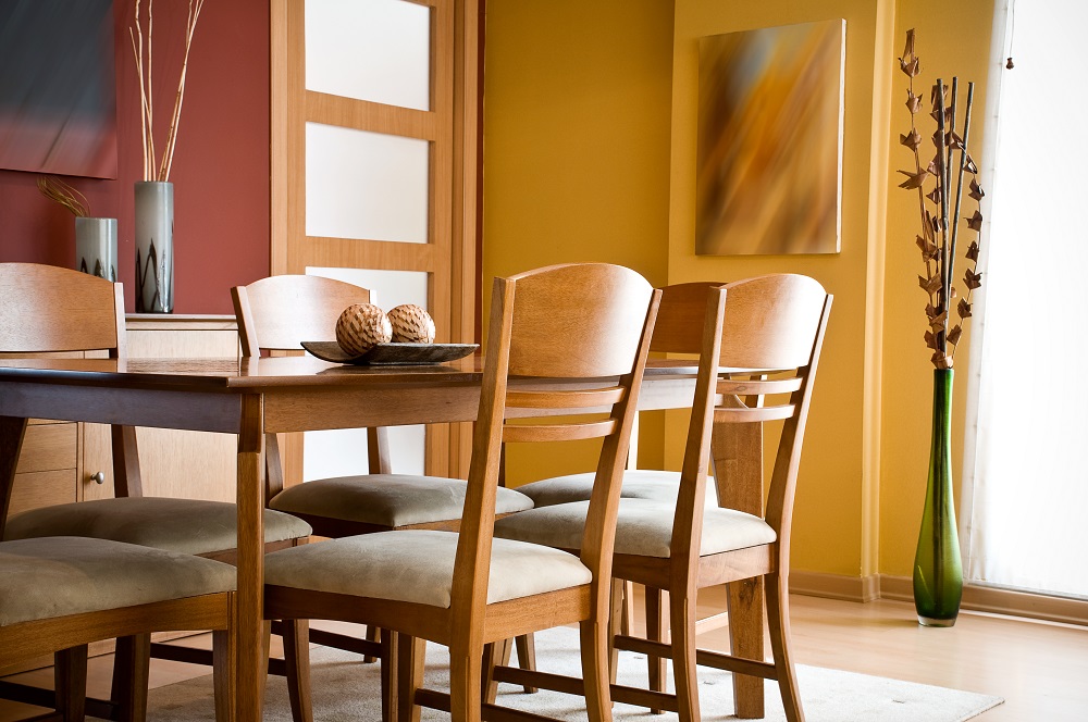 5 DIY Dining Room Staging Tips That Buyers Will Love - Neutral Colors