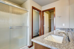 Tips for Staging a Guest Bathroom