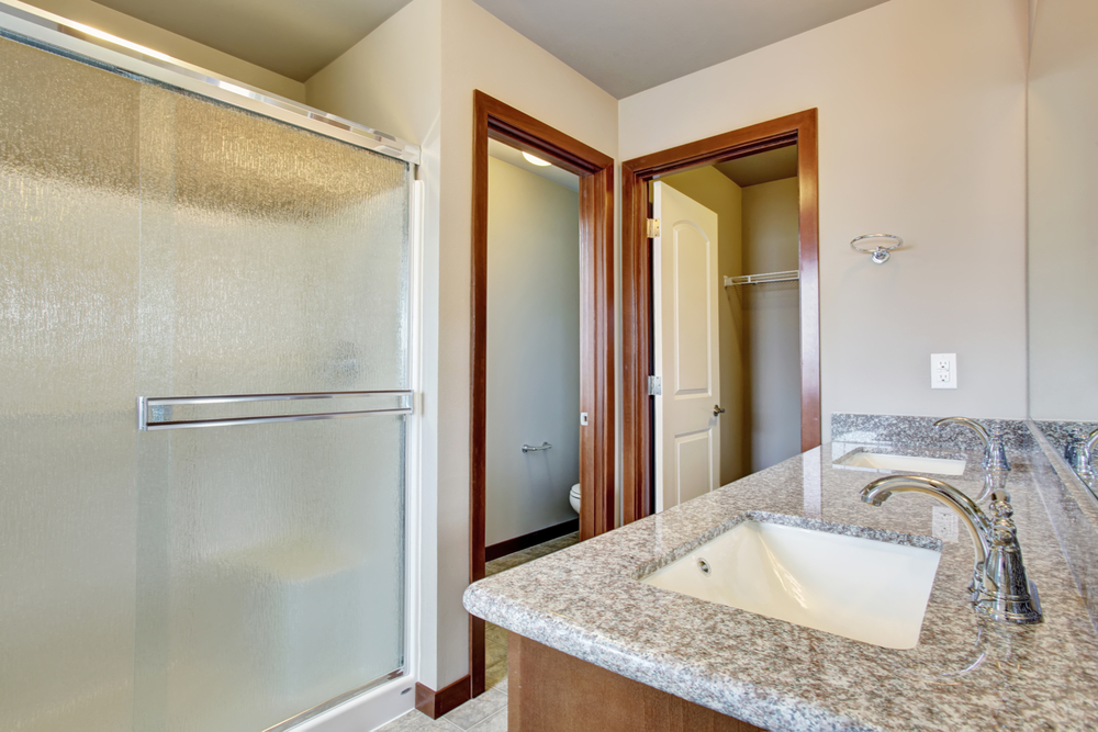 Tips for Staging a Guest Bathroom