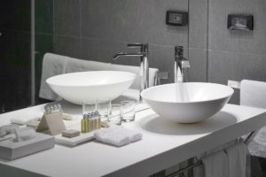 Bathroom Design Trends That Buyers Hate - Too-White Spaces