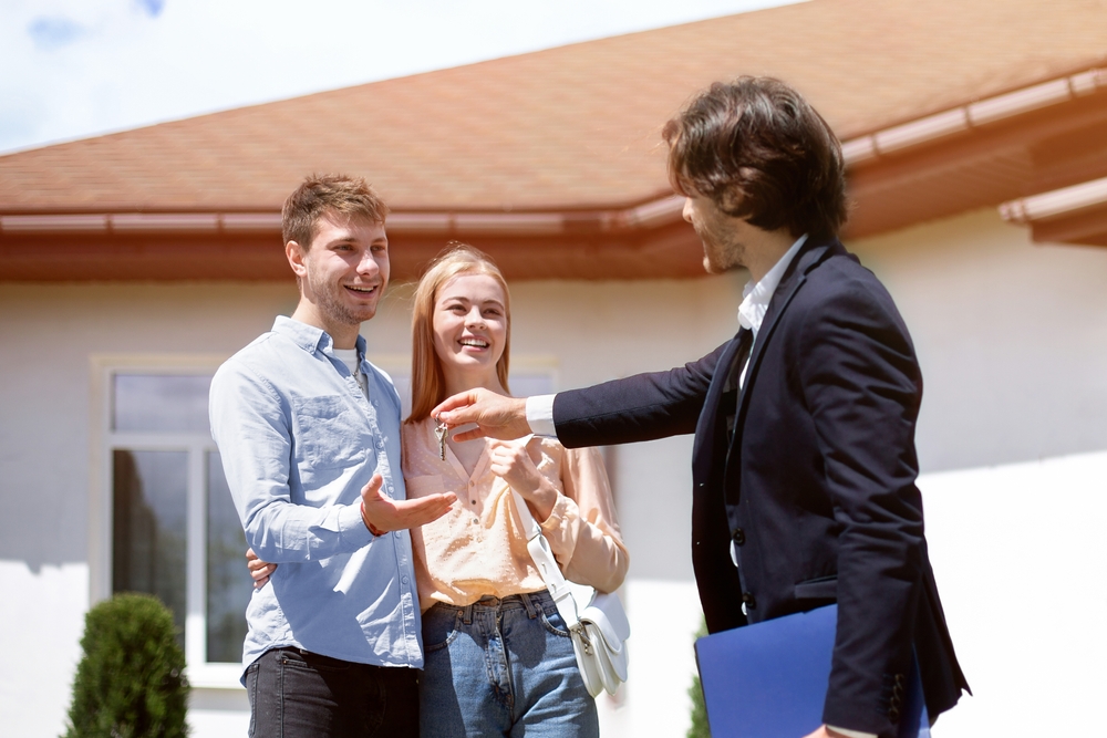 Benefits of Buying a Home Before Summer